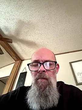 KlutzyWonder4 online show from 11.30.25