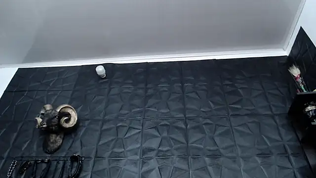 Agata Darkness online show from 01.05.26