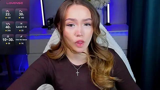 Evia r0se online show from 11.14.25