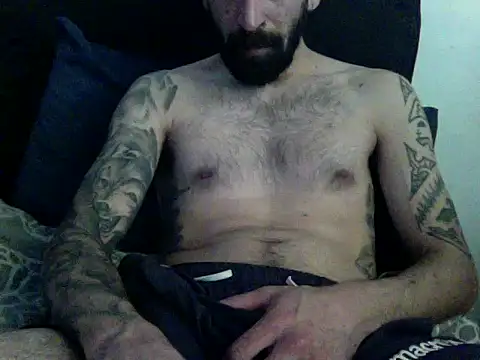 Snapshot of gaita2 chatting on 10.21.25 gaita2 online show from 10.21.25