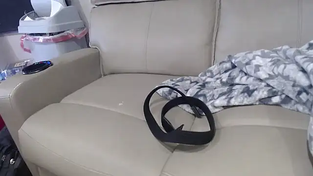 overaveragefreak4you online show from 02.05.26