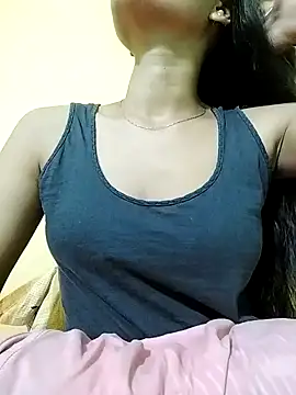 MISSQUEEN48 online show from 02.10.25