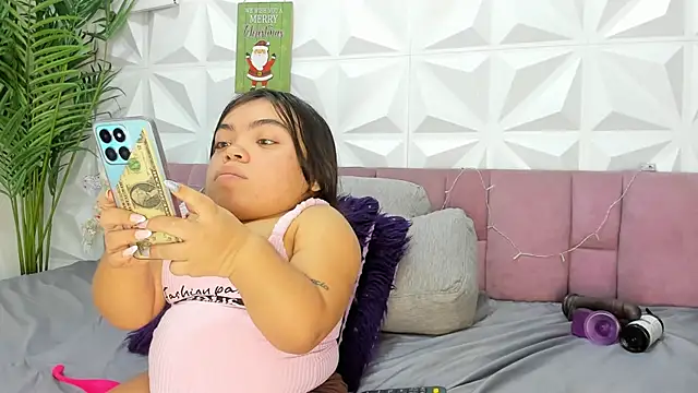 Snapshot of Michelle_Brooks chatting on 12.28.24 Michelle Brooks online show from 12.28.24