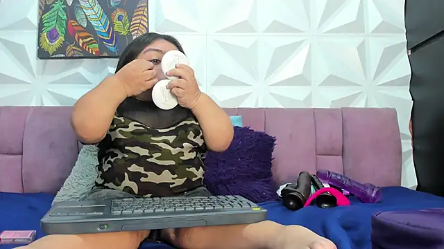 Snapshot of Michelle_Brooks chatting on 02.04.25 Michelle Brooks online show from 02.04.25