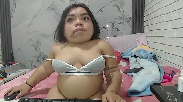 Snapshot of Michelle_Brooks chatting on 03.10.25 Michelle Brooks online show from 03.10.25