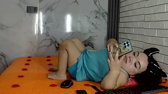 Snapshot of Michelle_Brooks chatting on 03.22.25 Michelle Brooks online show from 03.22.25