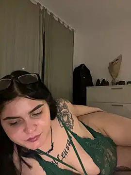 Snapshot of alexaandreea99 chatting on 12.16.24 alexaandreea99 online show from 12.16.24