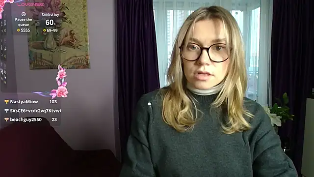 Snapshot of TaylorBre chatting on 01.21.25 TaylorBre online show from 01.21.25