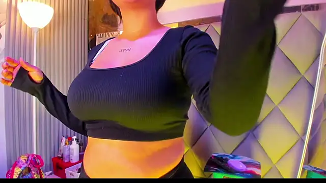 venusowen  online show from 03.02.26