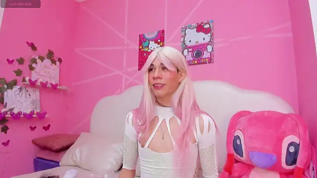 Snapshot of DaripQueen chatting on 12.12.24 DaripQueen online show from 12.12.24