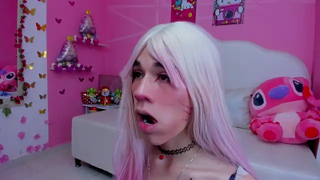 Snapshot of DaripQueen chatting on 12.16.24 DaripQueen online show from 12.16.24