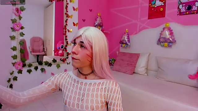 Snapshot of DaripQueen chatting on 12.19.24 DaripQueen online show from 12.19.24