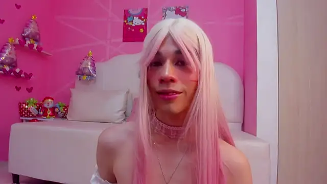 Snapshot of DaripQueen chatting on 12.20.24 DaripQueen online show from 12.20.24