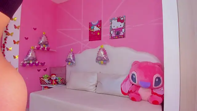 Snapshot of DaripQueen chatting on 12.24.24 DaripQueen online show from 12.24.24