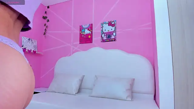 Snapshot of DaripQueen chatting on 02.04.25 DaripQueen online show from 02.04.25