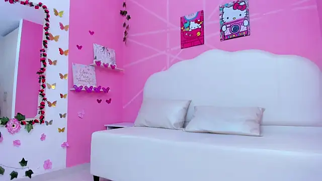 Snapshot of DaripQueen chatting on 02.04.25 DaripQueen online show from 02.04.25