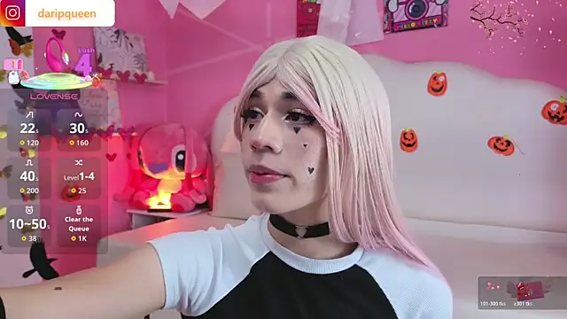 Snapshot of DaripQueen chatting on 10.22.25 DaripQueen online show from 10.22.25