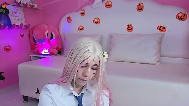 Snapshot of DaripQueen chatting on 10.24.25 DaripQueen online show from 10.24.25