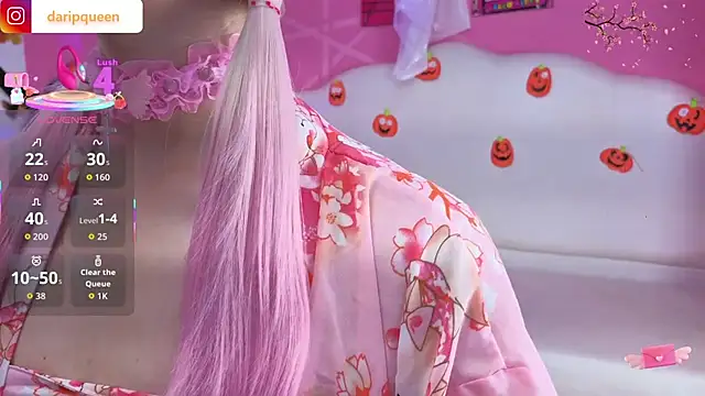 Snapshot of DaripQueen chatting on 10.27.25 DaripQueen online show from 10.27.25