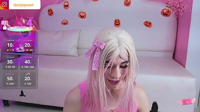 Snapshot of DaripQueen chatting on 10.28.25 DaripQueen online show from 10.28.25