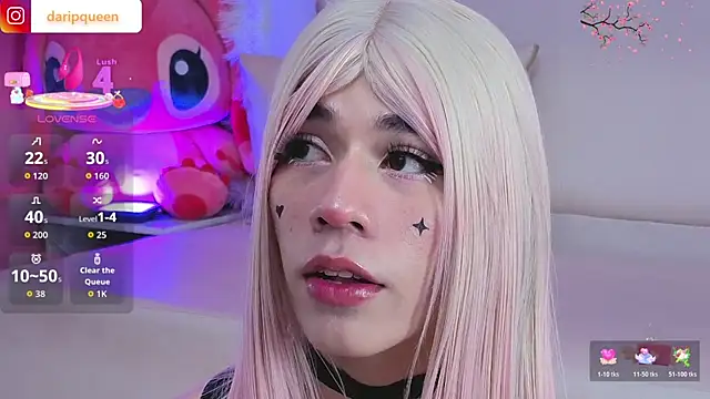 Snapshot of DaripQueen chatting on 11.28.25 DaripQueen online show from 11.28.25