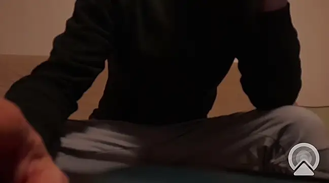 Snapshot of NATURALS2023 chatting on 02.25.25 NATURALS2023 online show from 02.25.25