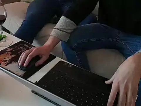 Snapshot of NATURALS2023 chatting on 03.02.25 NATURALS2023 online show from 03.02.25