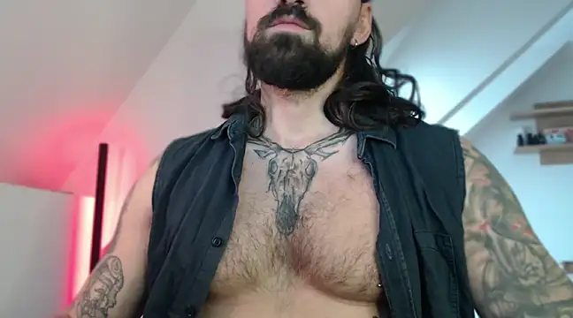 Snapshot of MateoHunk chatting on 12.29.24 MateoHunk online show from 12.29.24