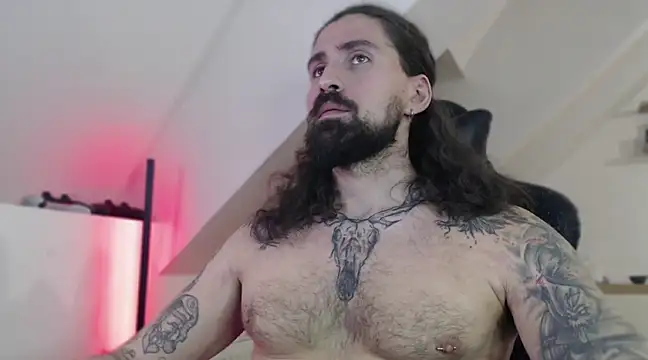 Snapshot of MateoHunk chatting on 01.12.25 MateoHunk online show from 01.12.25