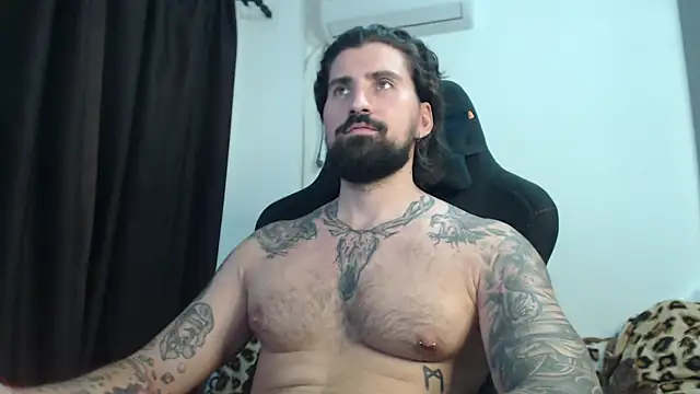 Snapshot of MateoHunk chatting on 09.12.25 MateoHunk online show from 09.12.25