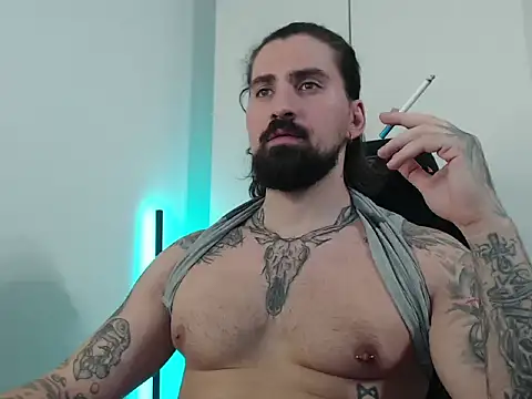 Snapshot of MateoHunk chatting on 10.17.25 MateoHunk online show from 10.17.25