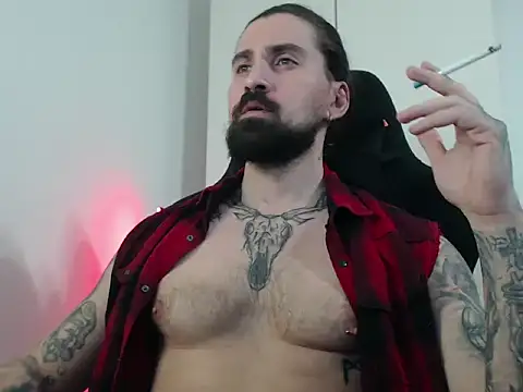 Snapshot of MateoHunk chatting on 11.26.25 MateoHunk online show from 11.26.25