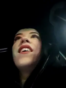 Snapshot of MadilynFox chatting on 02.11.25 MadilynFox online show from 02.11.25