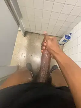 Snapshot of zeekBbc chatting on 02.18.25 zeekBbc online show from 02.18.25