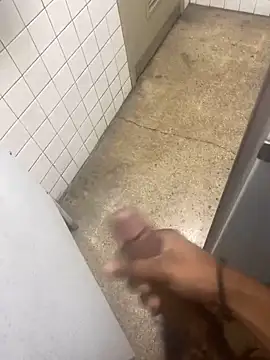 Snapshot of zeekBbc chatting on 03.10.25 zeekBbc online show from 03.10.25