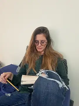 Snapshot of Hanny_24 chatting on 02.06.25 Hanny 24 online show from 02.06.25