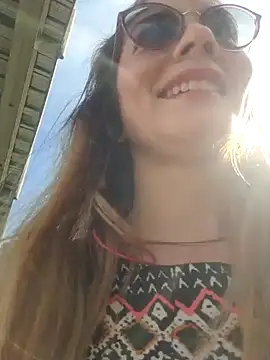 Snapshot of Hanny_24 chatting on 02.11.25 Hanny 24 online show from 02.11.25