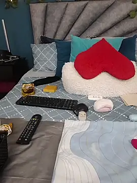 Grey Lorenz11 online show from 03.12.26