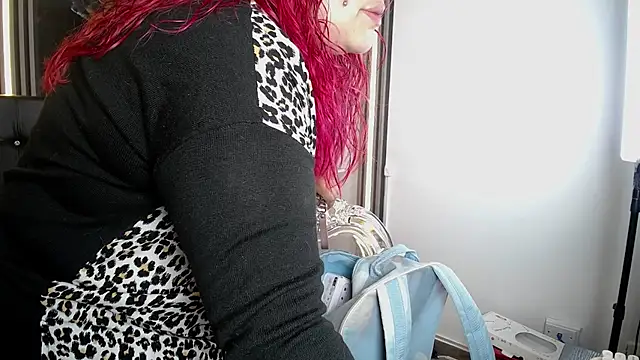 Bruja  Scarlata online show from 09.17.25