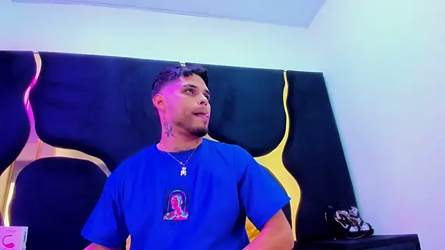 Snapshot of MelissaAndZeuss chatting on 09.13.25 MelissaAndZeuss online show from 09.13.25