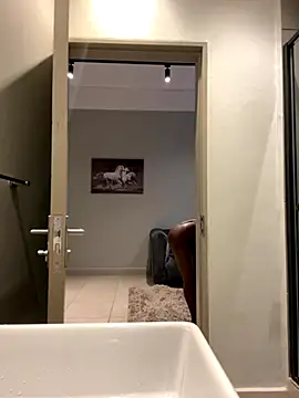 Snapshot of mmbaliii chatting on 10.29.25 mmbaliii online show from 10.29.25