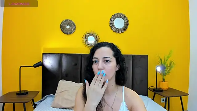 Snapshot of Linda_Insatiable chatting on 02.13.25 Linda Insatiable online show from 02.13.25