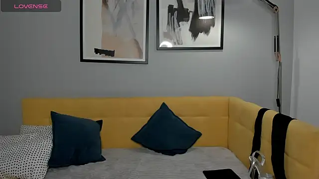 Snapshot of Linda_Insatiable chatting on 03.09.25 Linda Insatiable online show from 03.09.25