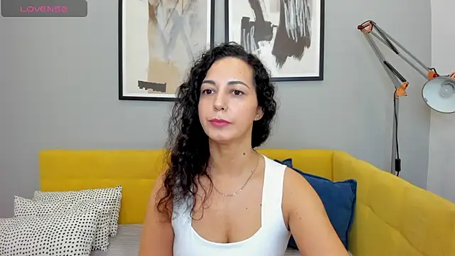 Snapshot of Linda_Insatiable chatting on 03.22.25 Linda Insatiable online show from 03.22.25