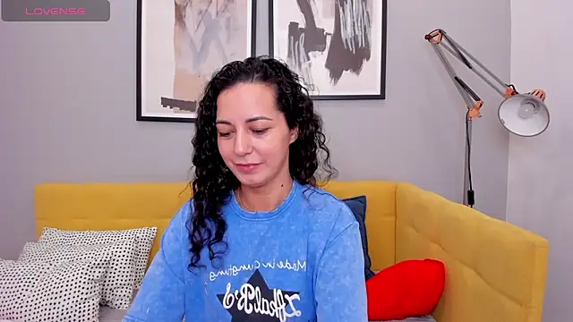 Snapshot of Linda_Insatiable chatting on 03.23.25 Linda Insatiable online show from 03.23.25