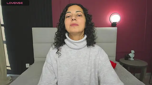 Snapshot of Linda_Insatiable chatting on 09.15.25 Linda Insatiable online show from 09.15.25