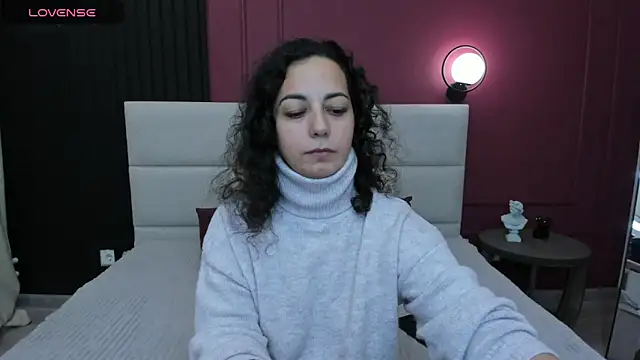 Snapshot of Linda_Insatiable chatting on 09.29.25 Linda Insatiable online show from 09.29.25