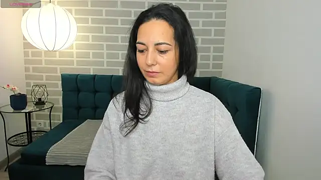 Snapshot of Linda_Insatiable chatting on 11.11.25 Linda Insatiable online show from 11.11.25