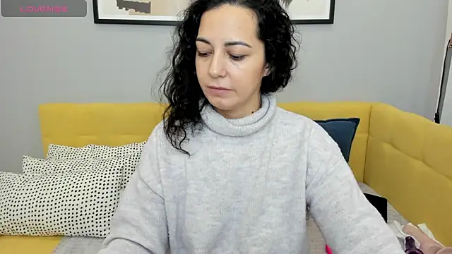 Snapshot of Linda_Insatiable chatting on 11.15.25 Linda Insatiable online show from 11.15.25