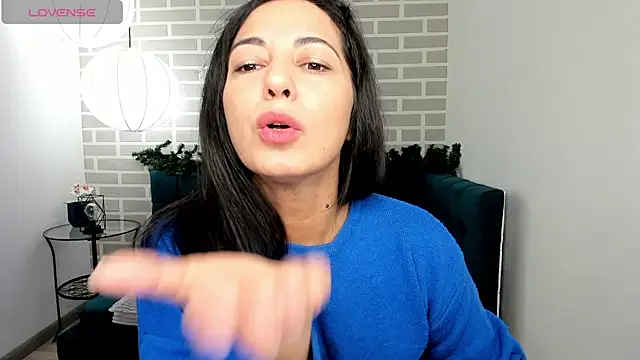 Snapshot of Linda_Insatiable chatting on 11.30.25 Linda Insatiable online show from 11.30.25